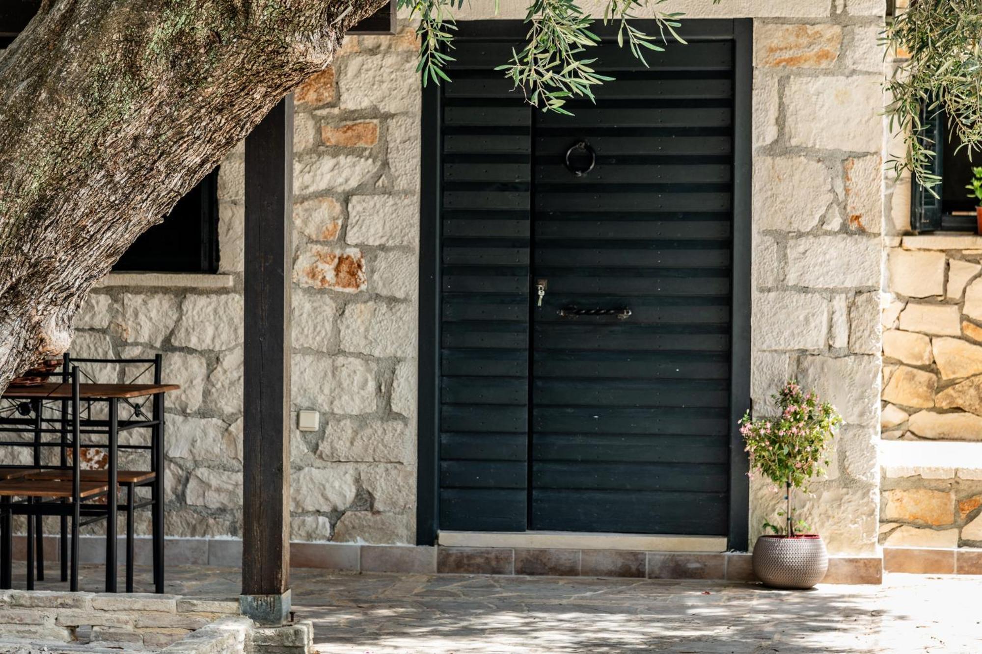 Orama Stone Apartments - Authentic Hospitality In A Historical Location, By Zantewize Eksteriør bilde