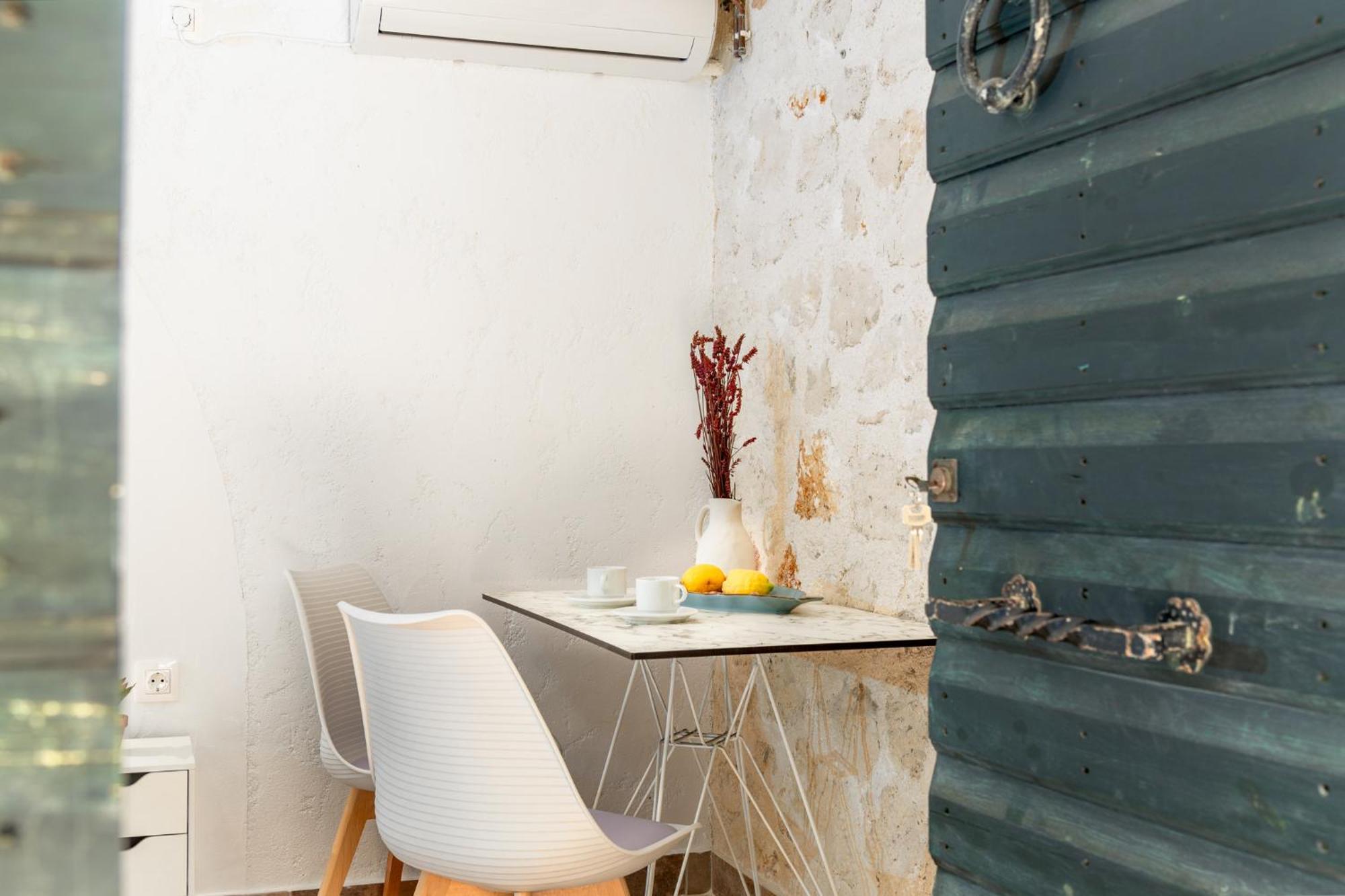 Orama Stone Apartments - Authentic Hospitality In A Historical Location, By Zantewize Rom bilde